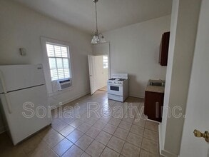 516 S Genois St in New Orleans, LA - Building Photo - Building Photo