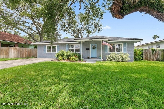 property at 1327 1st St N