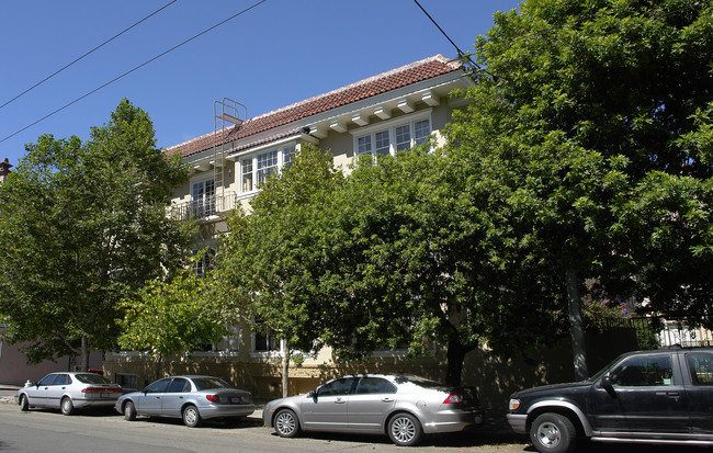 Casa Madrona in San Francisco, CA - Foto de edificio - Building Photo