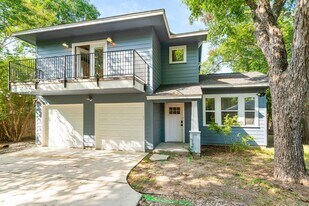 3704 Harmon Ave in Austin, TX - Building Photo