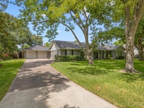 5618 Pine St in Houston, TX - Building Photo - Building Photo