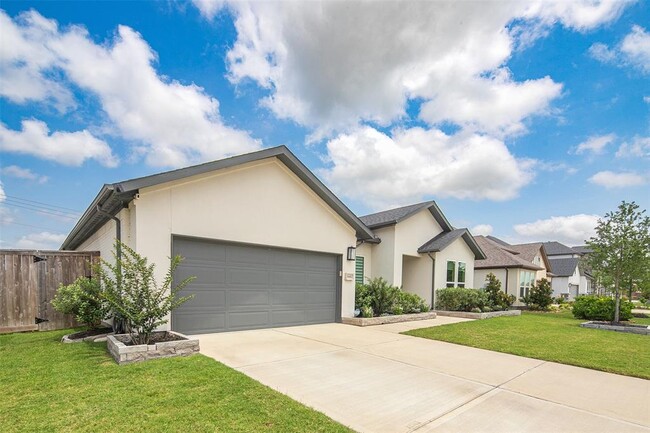 1682 Sherwood Glen Dr in Friendswood, TX - Building Photo - Building Photo