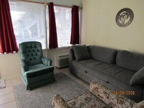 2204 Perrin Dr in North Myrtle Beach, SC - Building Photo - Building Photo