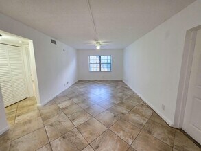 2339 Linton Ridge Cir in Delray Beach, FL - Building Photo - Building Photo