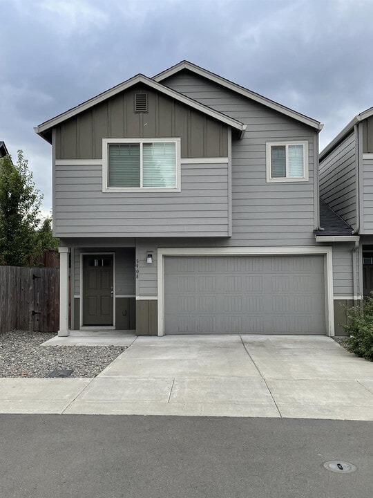 5908 NE 71st Ct in Vancouver, WA - Building Photo