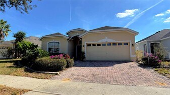 1131 N Hampton Dr in Davenport, FL - Building Photo