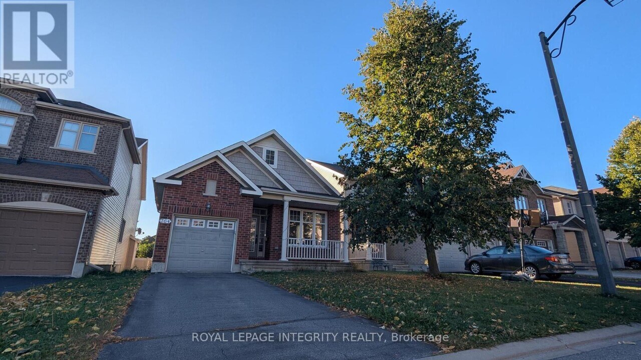 764 Fletcher Cir in Ottawa, ON - Building Photo
