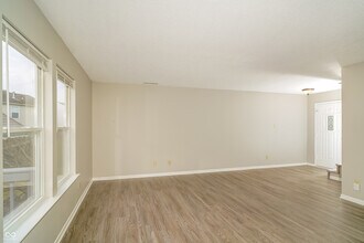 31 Snowflake Cir in Greenwood, IN - Building Photo - Building Photo