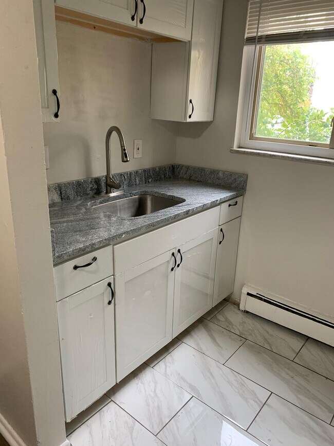 3553 Van Antwerp Plz photo'