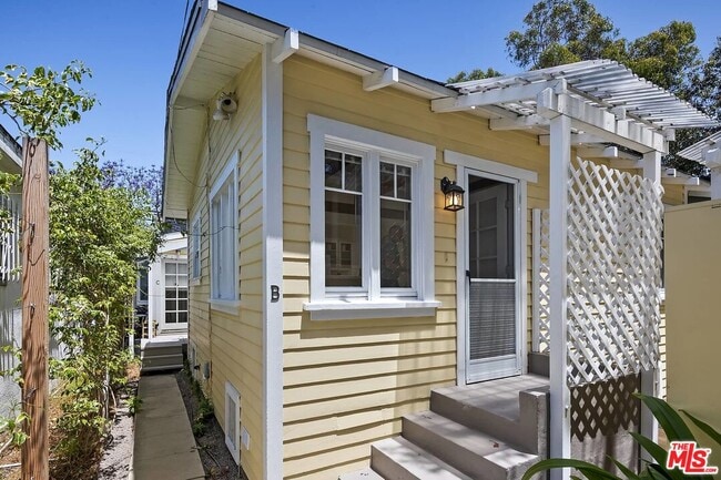 443 GRAND in Los Angeles, CA - Building Photo - Building Photo