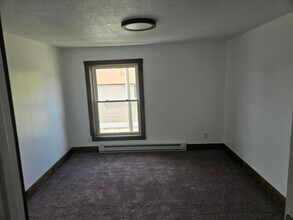 318 Lake Shore Dr E, Unit 318 Front in Dunkirk, NY - Building Photo - Building Photo