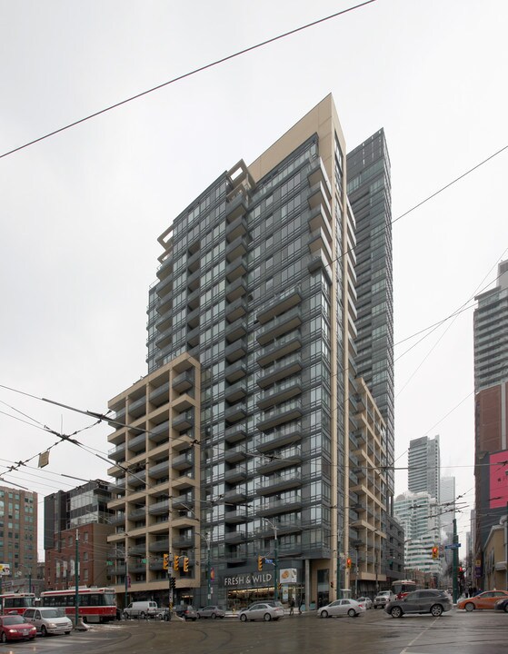 The Hudson in Toronto, ON - Building Photo