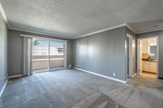 Bel Mark Apartments in San Leandro, CA - Building Photo - Building Photo