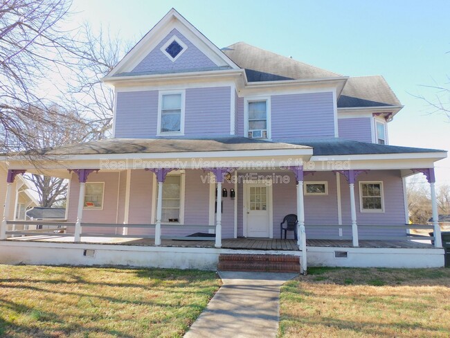 property at 1400 Martin Luther King Jr Dr