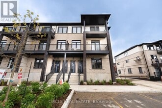 53 Thatcher Dr in Guelph, ON - Building Photo - Building Photo