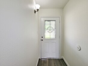 3304 Lincoln St in Liberty, TX - Building Photo - Building Photo