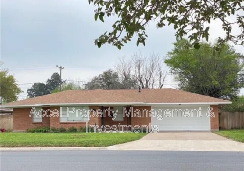 1927 Daffodil Ave in McAllen, TX - Building Photo