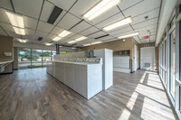 300 Shelbourne in Normal, IL - Building Photo - Interior Photo