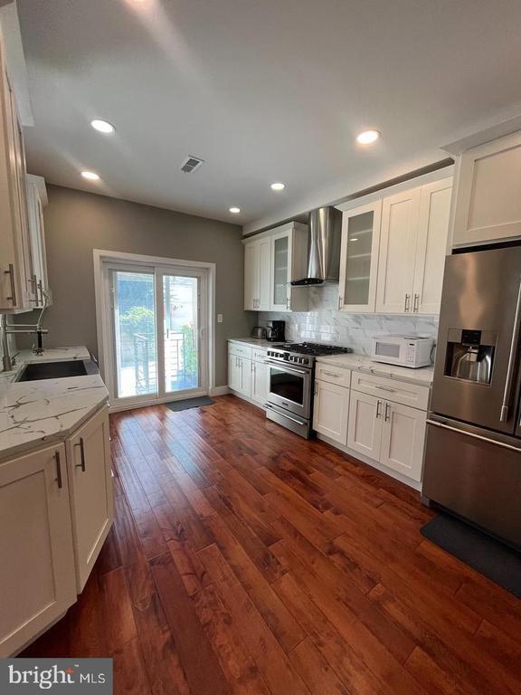 2244 St Albans St in Philadelphia, PA - Building Photo - Building Photo