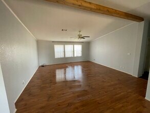 3196 Co Rd 676 in Devine, TX - Building Photo - Building Photo