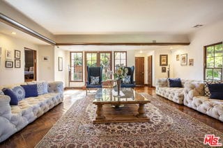 10365 Holman Ave in Los Angeles, CA - Building Photo - Building Photo