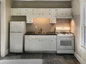 404 W 27th St in Richmond, VA - Building Photo