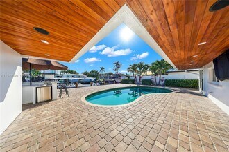 800 SE 3rd Terrace in Pompano Beach, FL - Building Photo - Building Photo