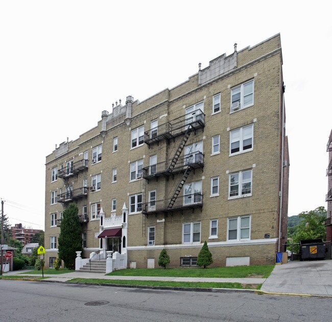 671 Lincoln in Orange, NJ - Building Photo - Building Photo