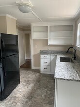 173 Main St, Unit 1A in Medway, MA - Foto de edificio - Building Photo