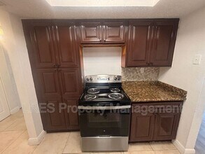 4725 S Texas Ave in Orlando, FL - Building Photo - Building Photo