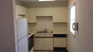 19 Lake Vista Trail in Port St. Lucie, FL - Building Photo - Building Photo