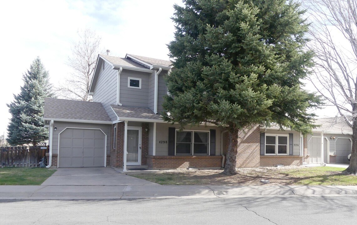4298 W 111th Cir in Westminster, CO - Building Photo