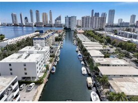 3681 NE 170th St in North Miami Beach, FL - Building Photo