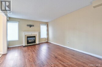 1188 Stire St in Oshawa, ON - Building Photo - Building Photo