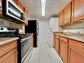 865 Sky Lake Cir in Orlando, FL - Building Photo - Building Photo