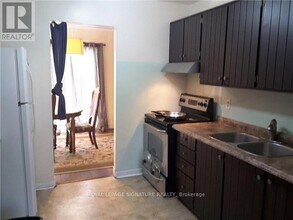 41 Ravengloss Dr in Markham, ON - Building Photo - Building Photo