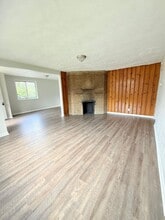 223 Wilson Dr in Pittsburgh, PA - Building Photo - Building Photo