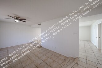 5214 W Redfield Rd in Glendale, AZ - Building Photo - Building Photo