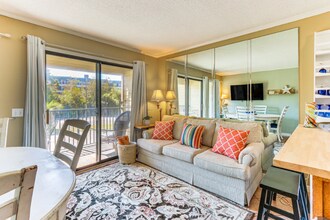 40 Folly Field Rd in Hilton Head Island, SC - Foto de edificio - Building Photo