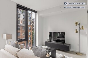 704 Spring St in Seattle, WA - Building Photo