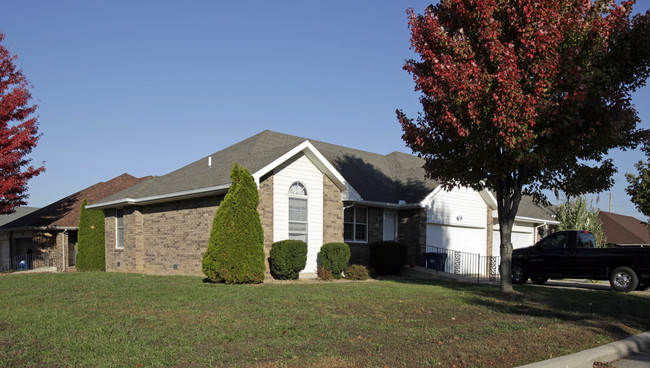 Vintage Park in Nixa, MO - Building Photo - Building Photo