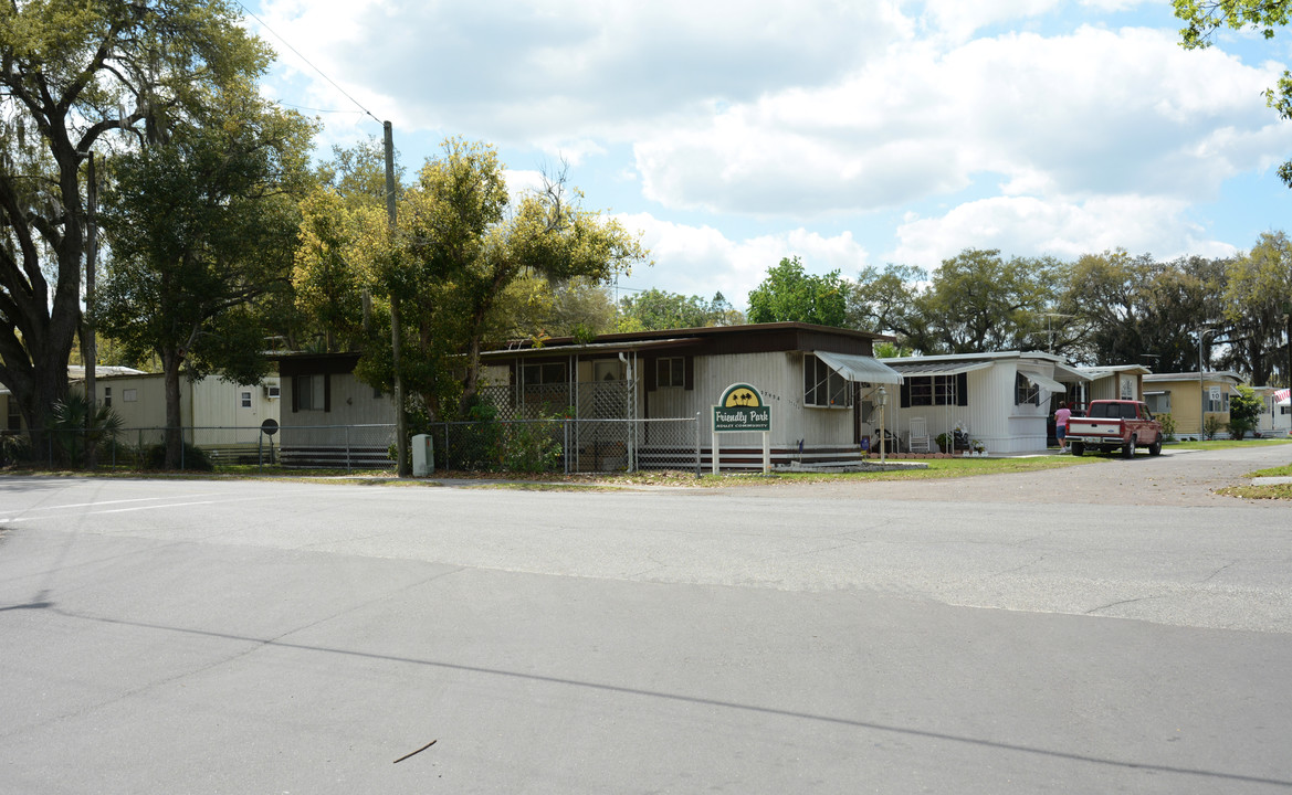 Friendly Park in Zephyrhills, FL - Building Photo