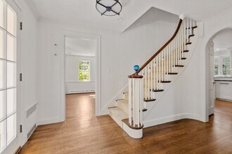 17 Montrose St in Newton, MA - Building Photo - Building Photo