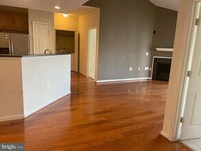 11329 Aristotle Dr-Unit -5-410 in Fairfax, VA - Building Photo - Building Photo