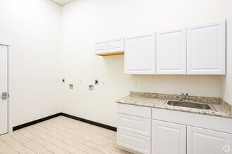 4924 Poplar Level Rd-Unit -16-17 in Louisville, KY - Building Photo - Building Photo