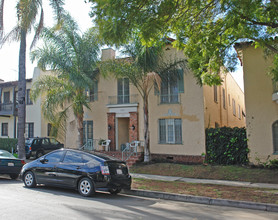 409 N Genesee Ave in Los Angeles, CA - Building Photo - Building Photo