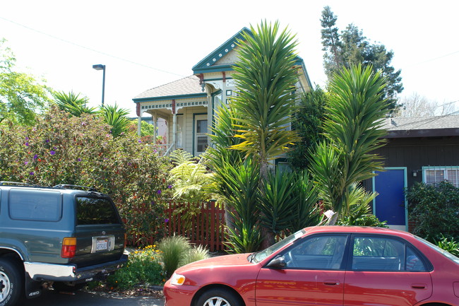 1312 Addison St in Berkeley, CA - Building Photo - Building Photo