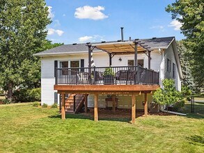 407 Wedgewood Dr in St. Paul, MN - Building Photo - Building Photo