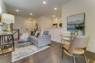 972 Summit Ave in Jersey City, NJ - Building Photo - Building Photo