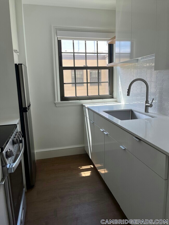 1200 Massachusetts Ave in Cambridge, MA - Building Photo - Building Photo